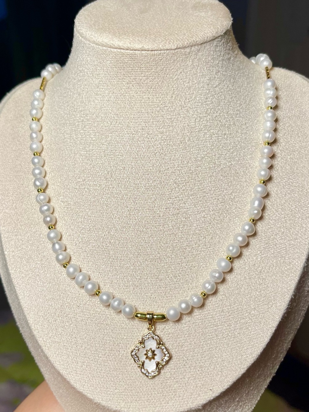 Freshwater Pearl Bead Necklace with Gold Accent and Pendant